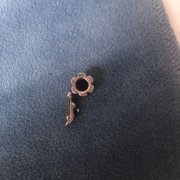 Pandora Charm ( Heel ) - Picture 2 of 2